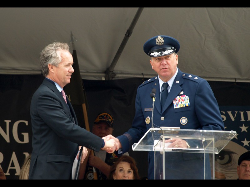 Louisville Mayor Greg Fischer and  Kentucky�s Adjutant General, Maj. Gen. Edward W. Tonini 